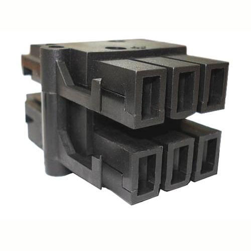 D-PIECE SPLITTER (1 IN 3 OUT)